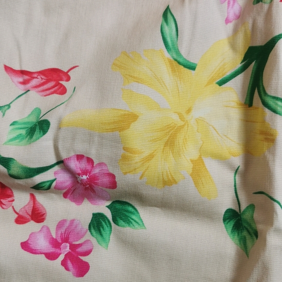 RAFAELLA Skirt Size 14 spring floral buttery cream with red pink yellow zip up - Picture 7 of 8